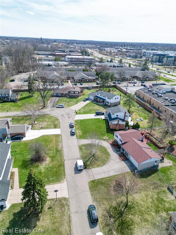 6942 Leslee Crest Drive, West Bloomfield, MI — Photo 39