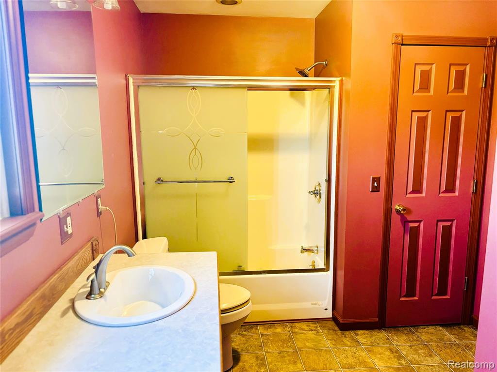 5422 Brown City Road, Brown, MI 48416 — Photo 11
