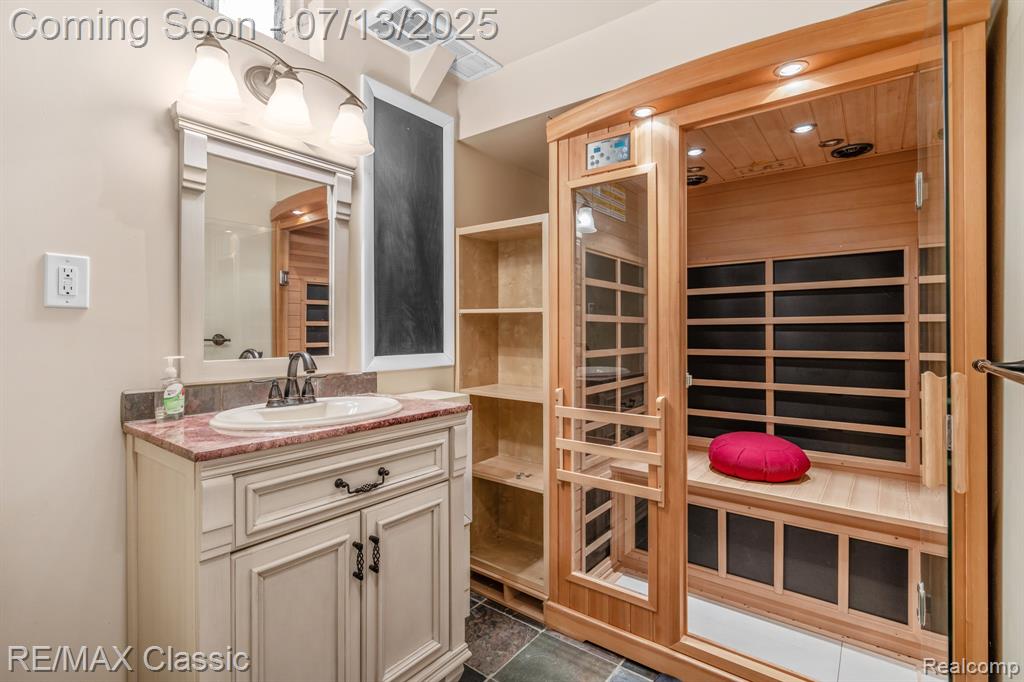 45450 Fountain View Drive, Canton, MI 48188 — Photo 44