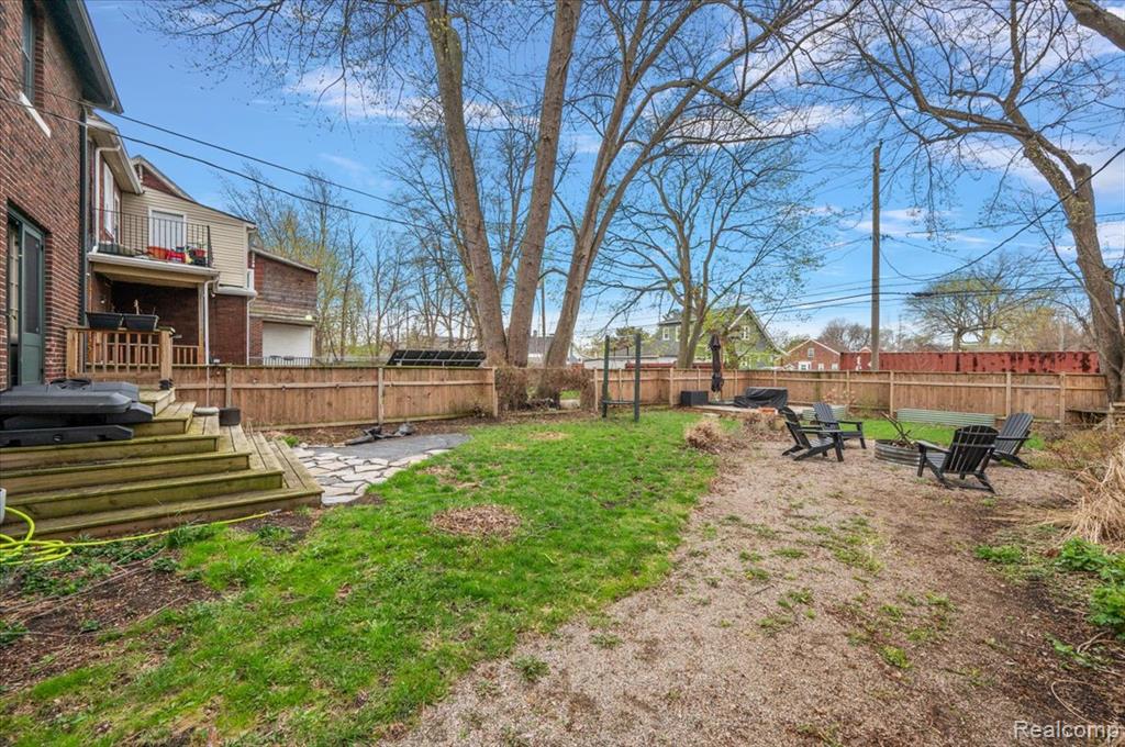 463 Lakewood Street - Photo 5