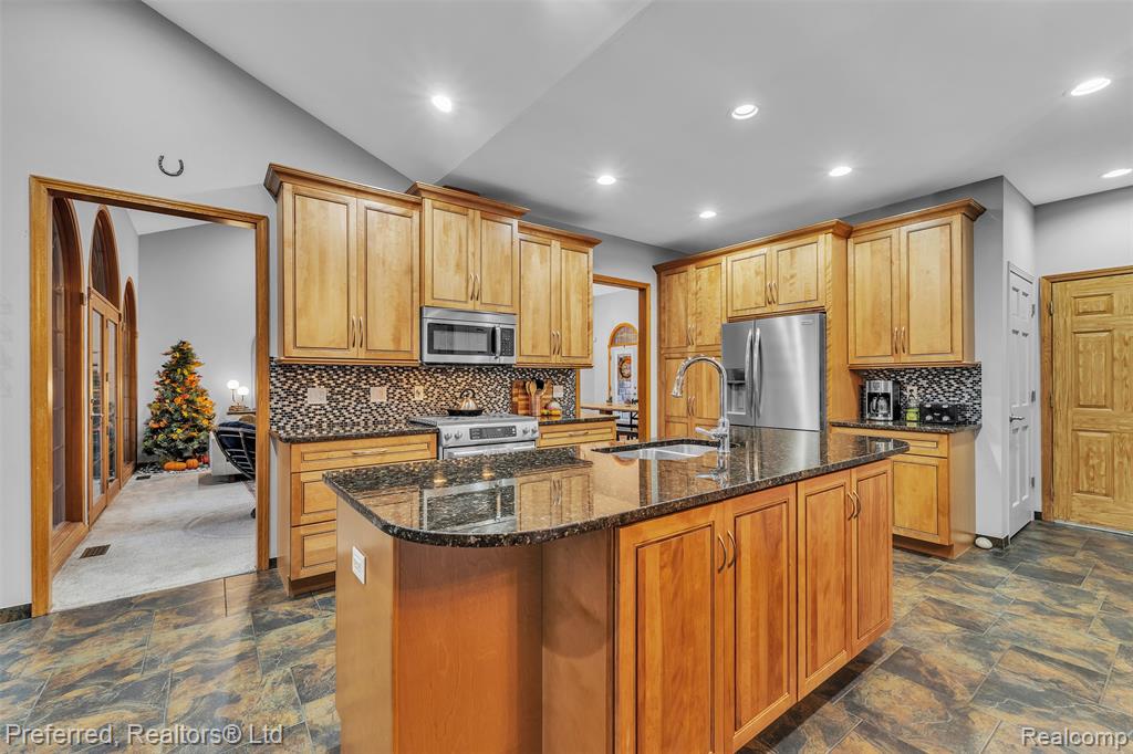 7424 Stonebrook Drive, Canton, MI 48187 — Photo 35