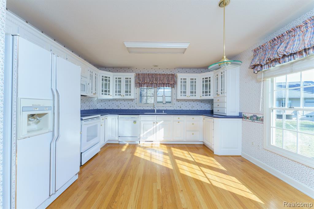 530 N GRAND Avenue, Fowlerville, MI 48836 — Photo 8