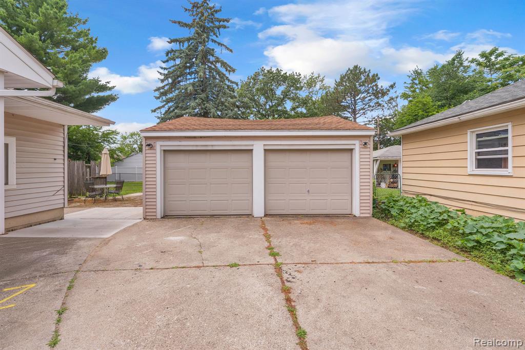 5693 Colonial Street, Dearborn Heights, MI 48127 — Photo 35
