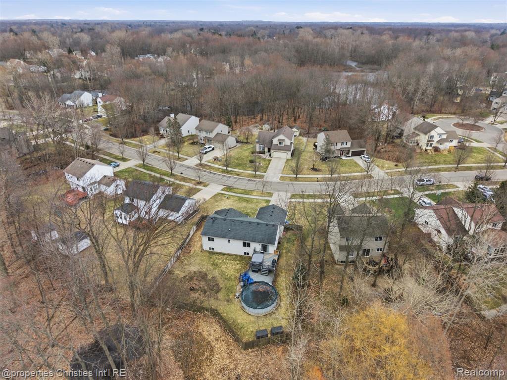 517 Cove View Drive, Waterford, MI 48327 — Photo 39