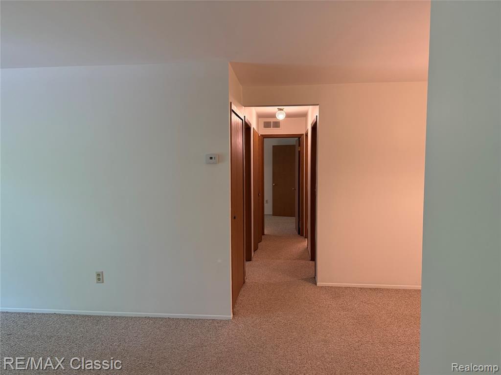 7806 Manor Circle, 103, Westland, MI — Photo 2