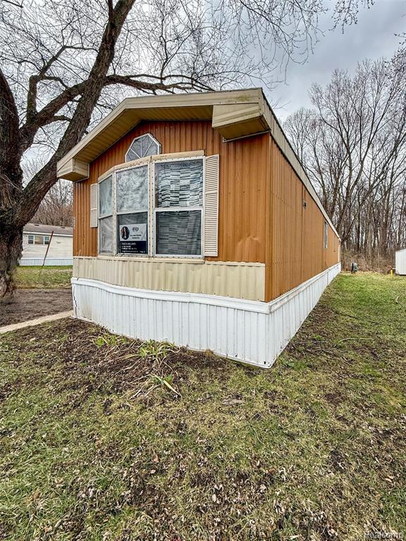 435 Rustic Lane S, Belleville, MI 48111 — Photo 20