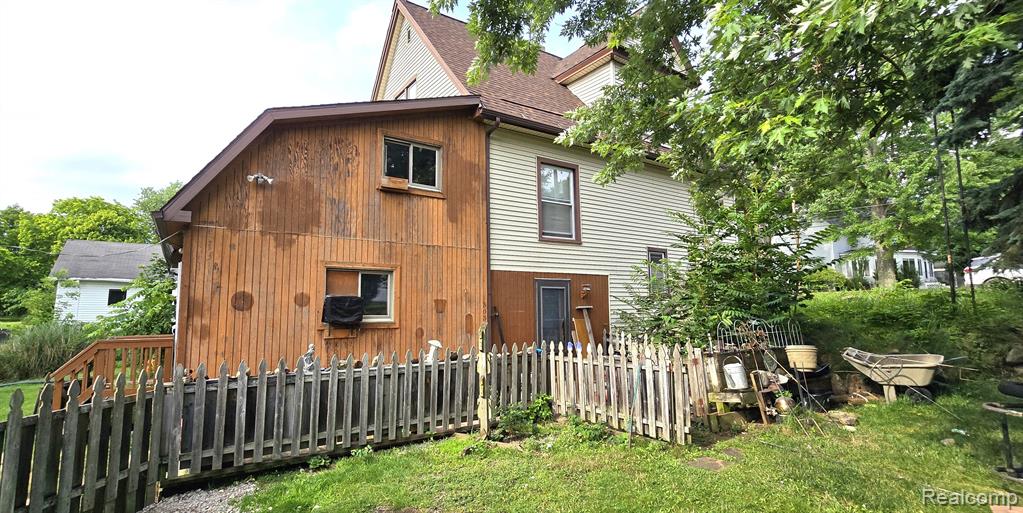 303 N SHIAWASSEE Street, Bancroft, MI 48414 — Photo 24