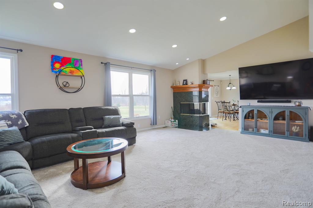 7058 OLDE FARM Trail, Almont, MI 48003 — Photo 21