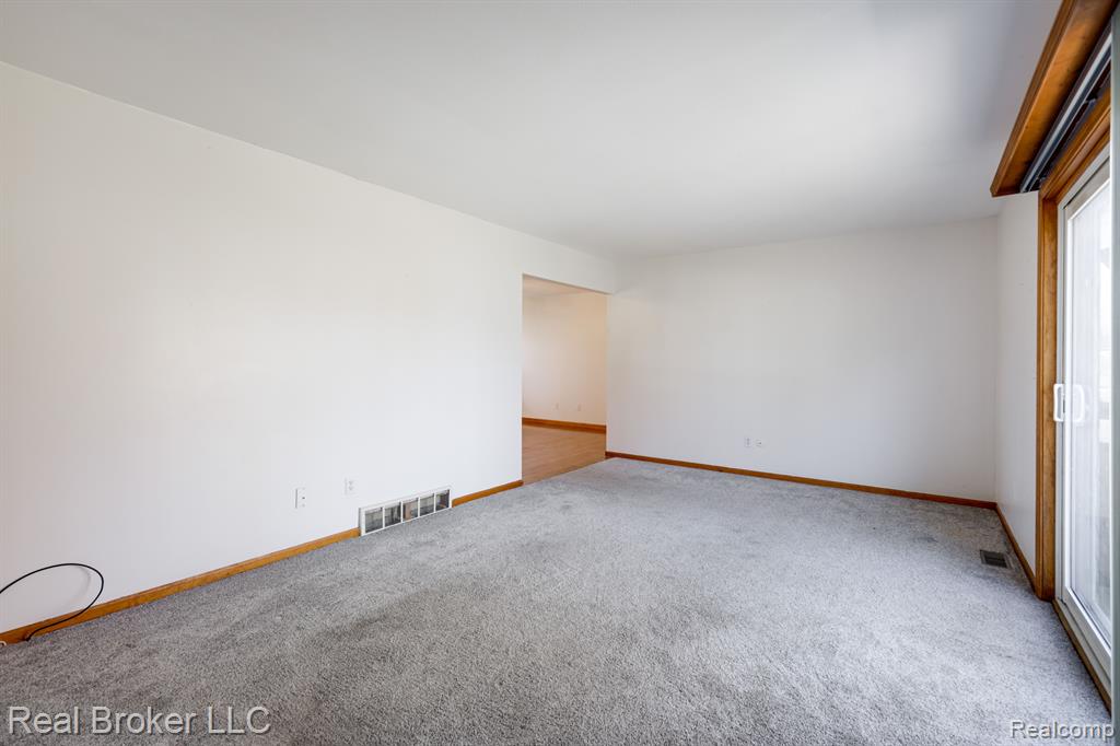 516 ALLEN Street, Clio, MI 48420 — Photo 8