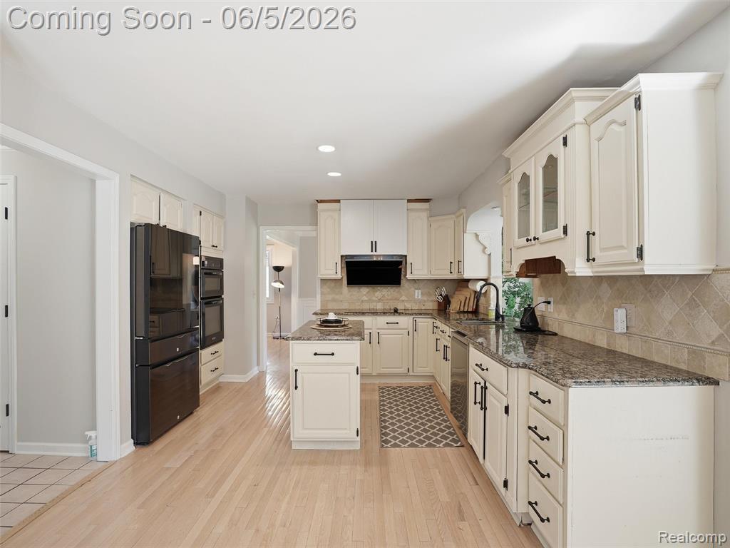 1232 Bradbury Drive, Troy, MI 48098 — Photo 47