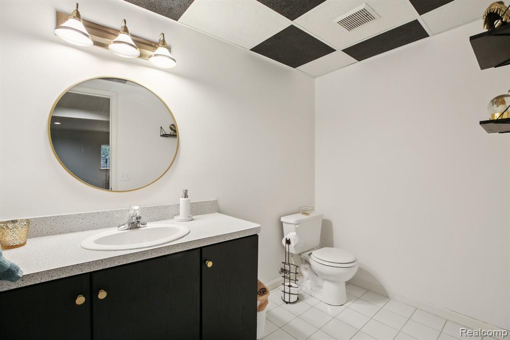 7680 Allen Road, Clarkston, MI 48348 — Photo 38
