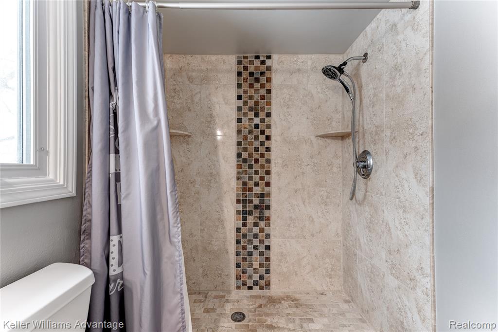 44985 Steeple Path, Novi, MI — Photo 28
