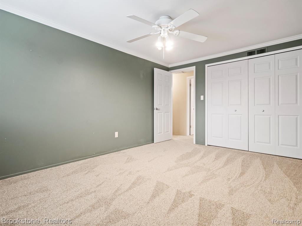 5628 PATTERSON Drive, Troy, MI 48085 — Photo 19
