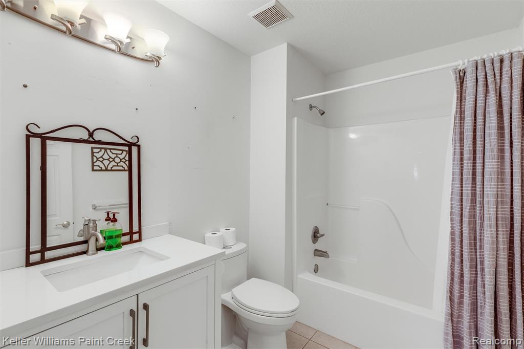 109 Burwyck Park Drive, Saline, MI 48176 — Photo 19