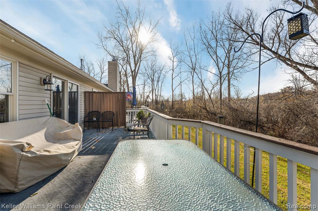 5597 Ashby Court, Waterford, MI 48327 — Photo 28