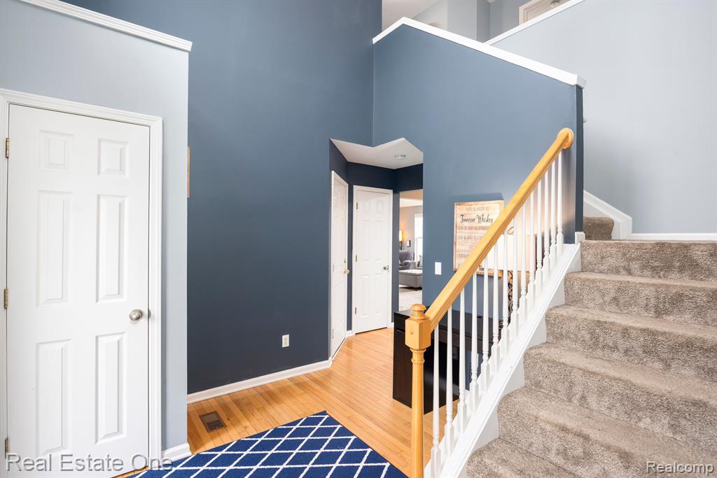 7737 TURRILLIUM Lane, Waterford, MI 48327 — Photo 2