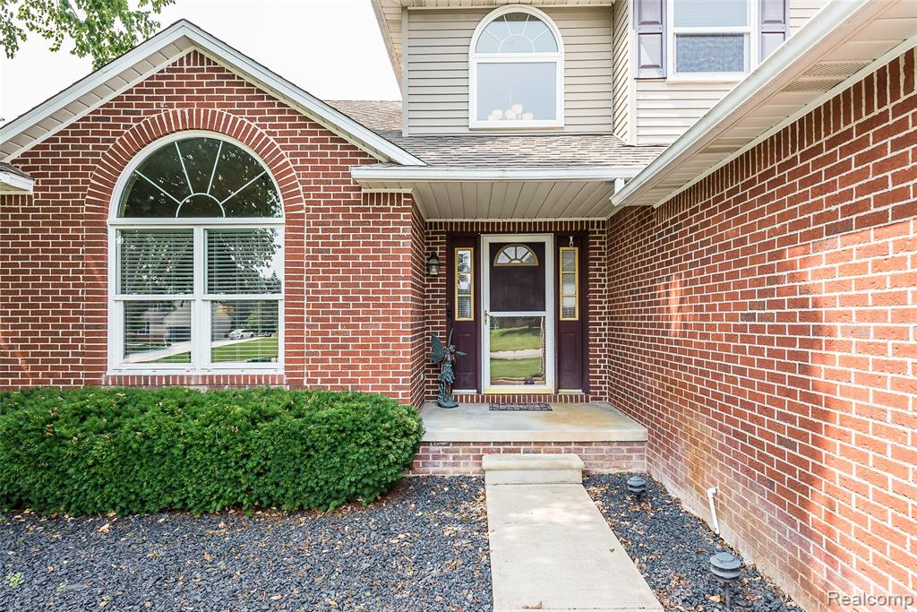 2116 Ore Creek Lane, Brighton, MI 48114 — Photo 2