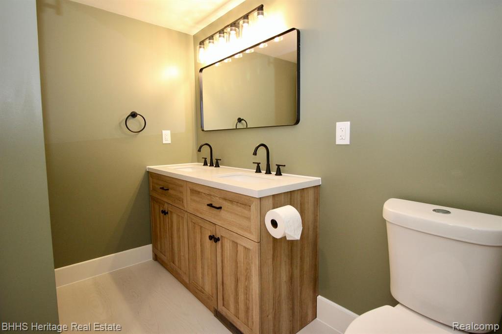 316 MONROE Street, Webberville, MI 48892 — Photo 25