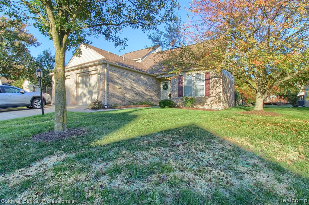 4281 Hunters Circle W, Canton, MI 48188 — Photo 3