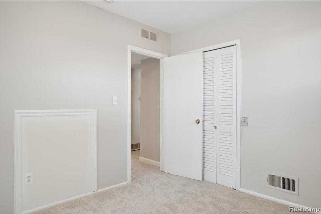 4943 Pardee Avenue, Dearborn Heights, MI 48125 — Photo 19