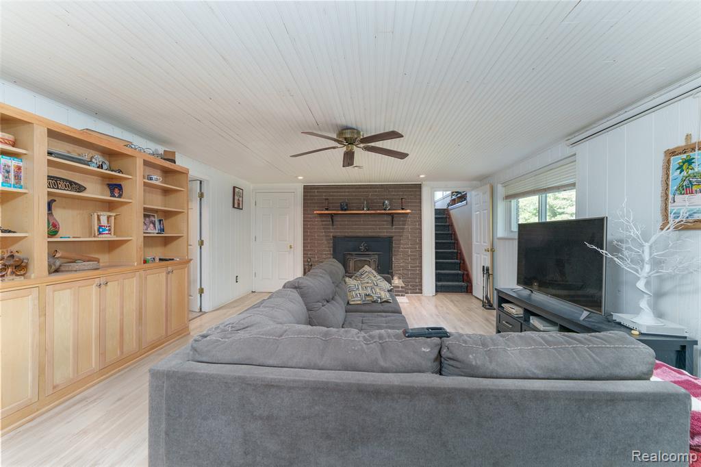 940 Rowland Road, Leonard, MI 48367 — Photo 28