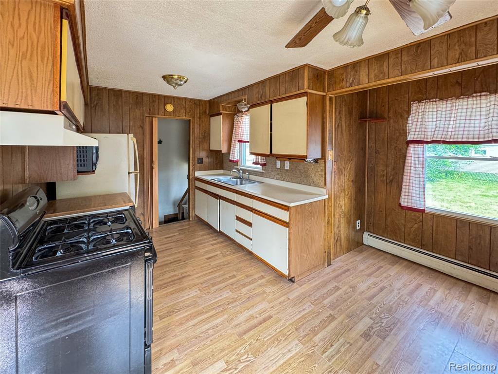 921 Venoy, Garden City, MI — Photo 5