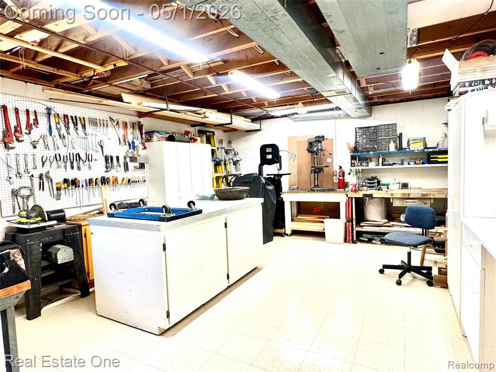 760 E Snell Road, Rochester, MI 48306 — Photo 32