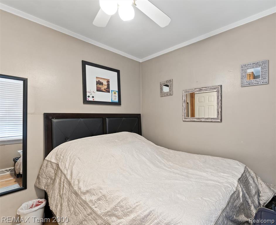 5734 N Gulley Road, Dearborn Heights, MI 48127 — Photo 16