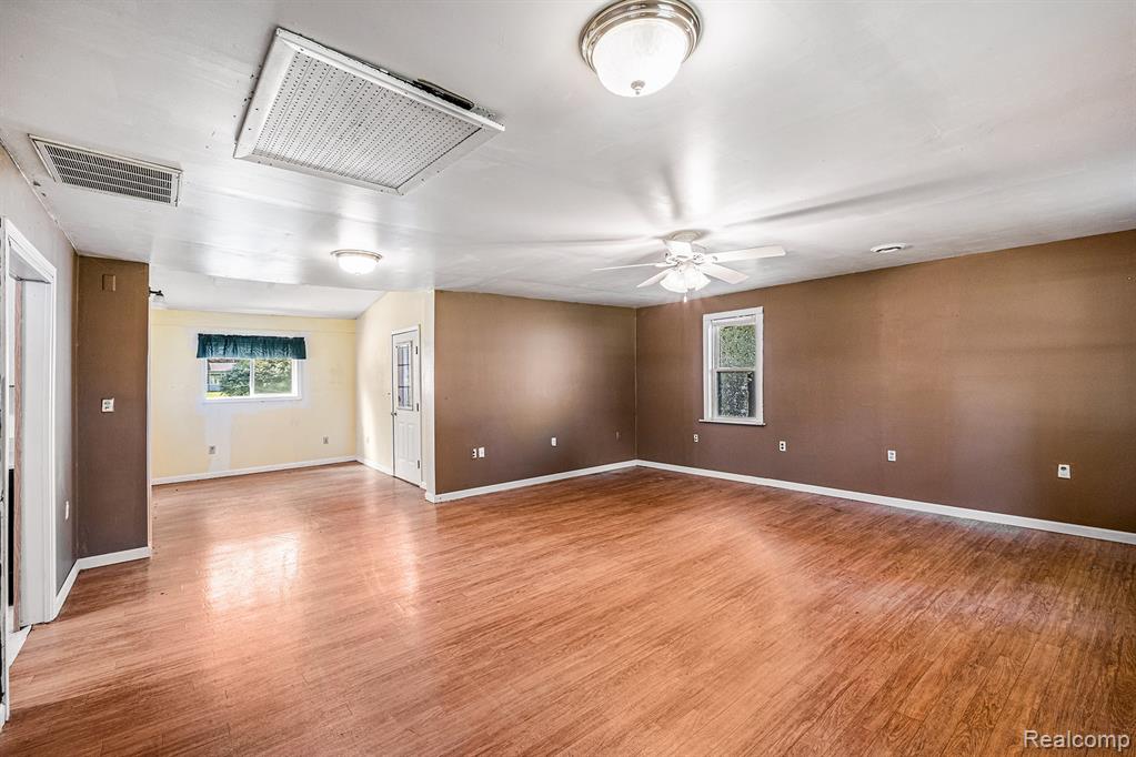 8257 N Genesee Road, Mount Morris, MI 48458 — Photo 5