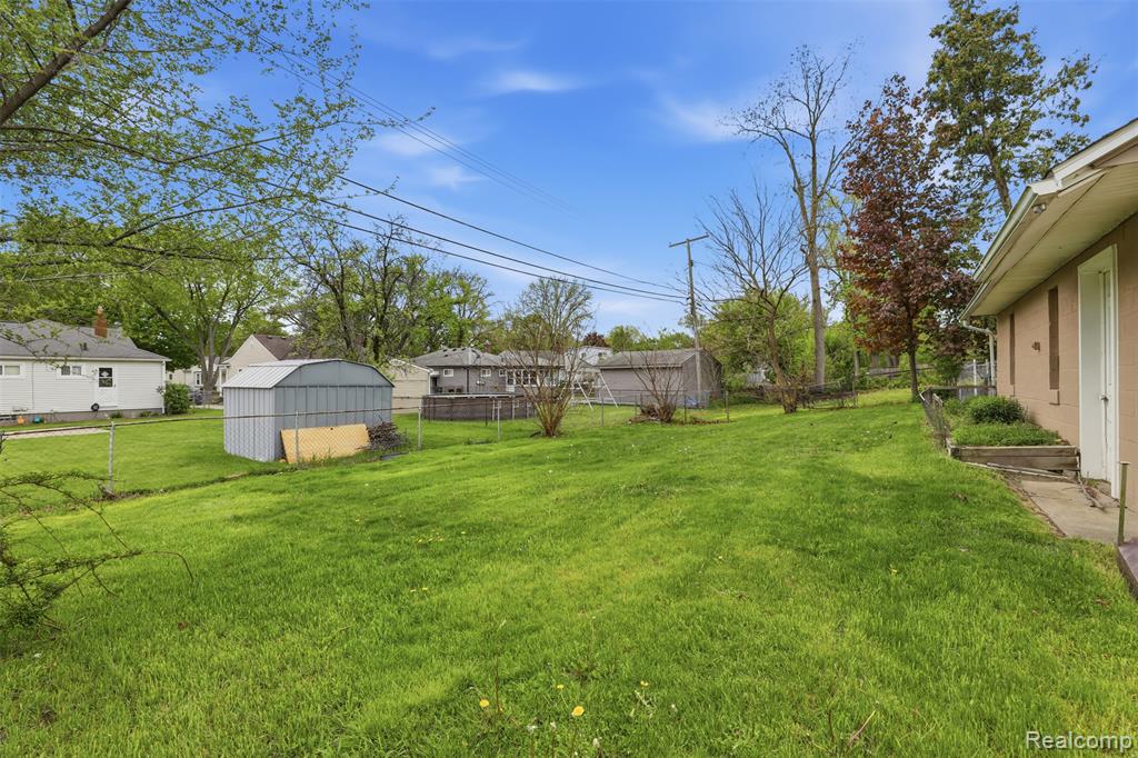 237 S Chocolay Avenue, Commerce Twp, MI — Photo 36