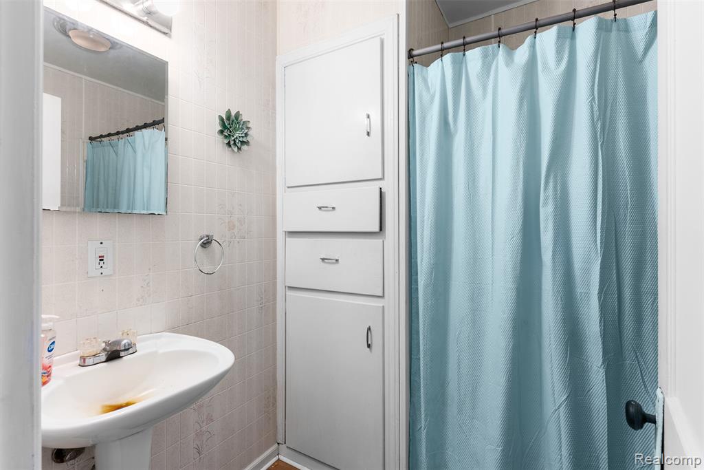 9131 N Genesee Road, Mount Morris, MI 48458 — Photo 12