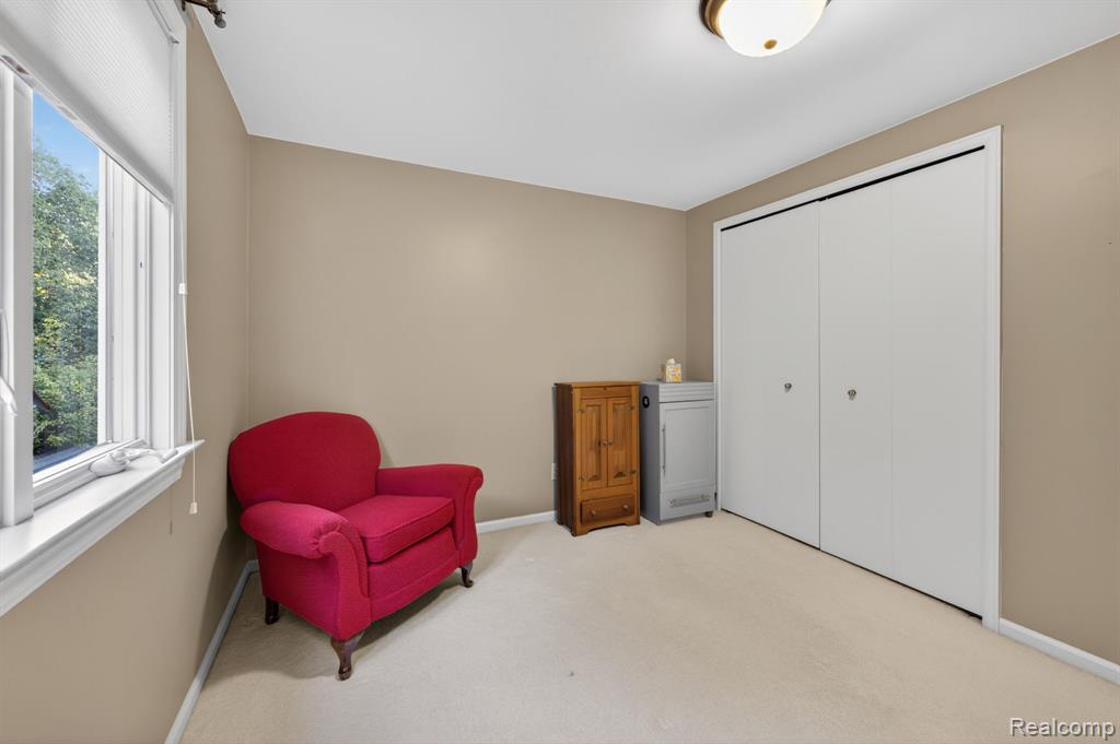 9144 Deer Park Court, Fenton, MI 48430 — Photo 45