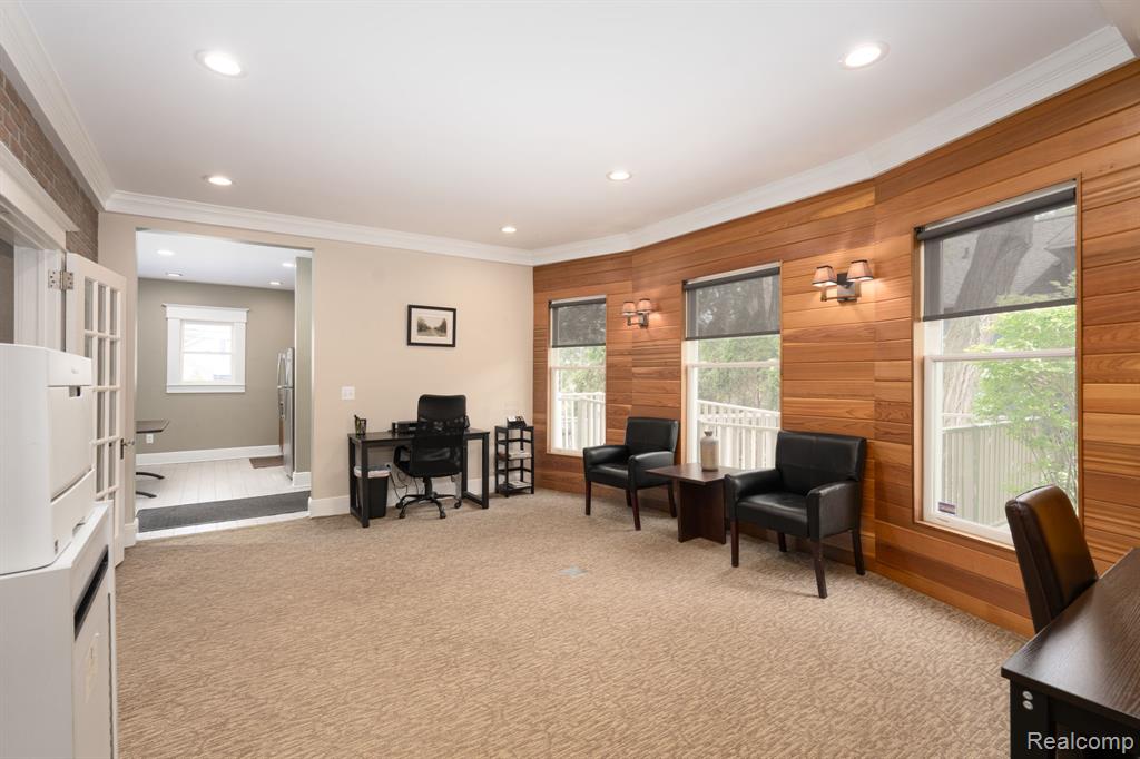 640 W University Drive, Rochester, MI 48307 — Photo 17