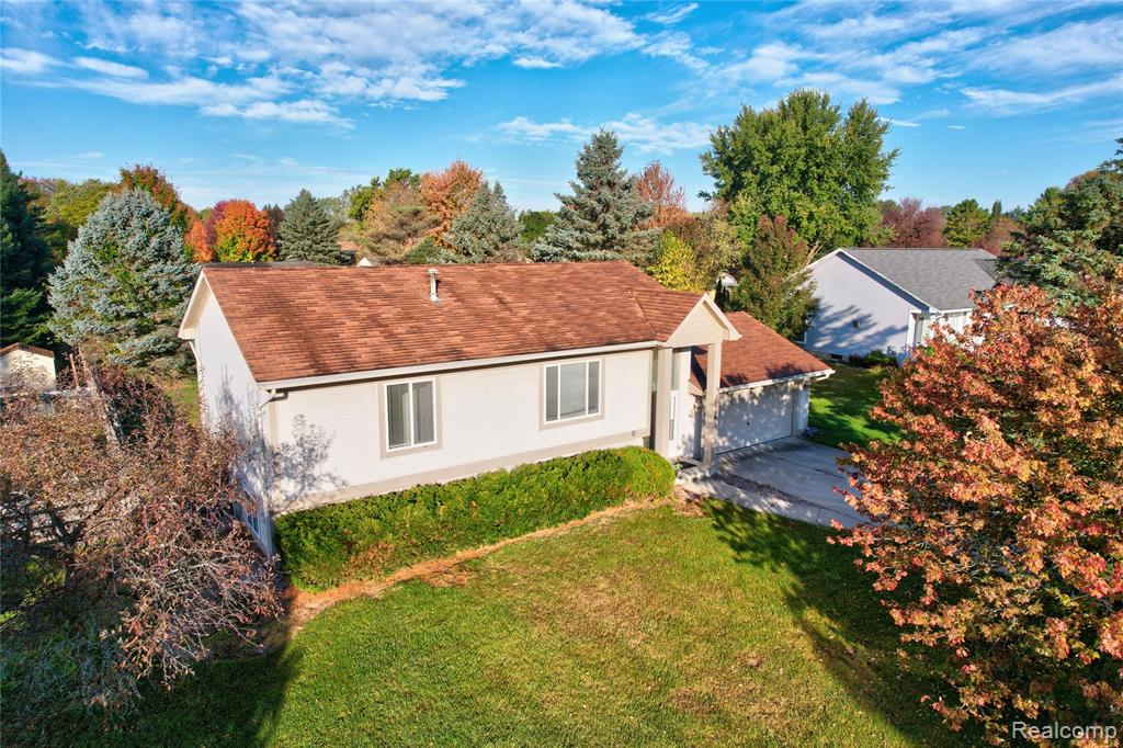 6068 Hearthside Place, Grand Blanc, MI 48439 — Photo 16