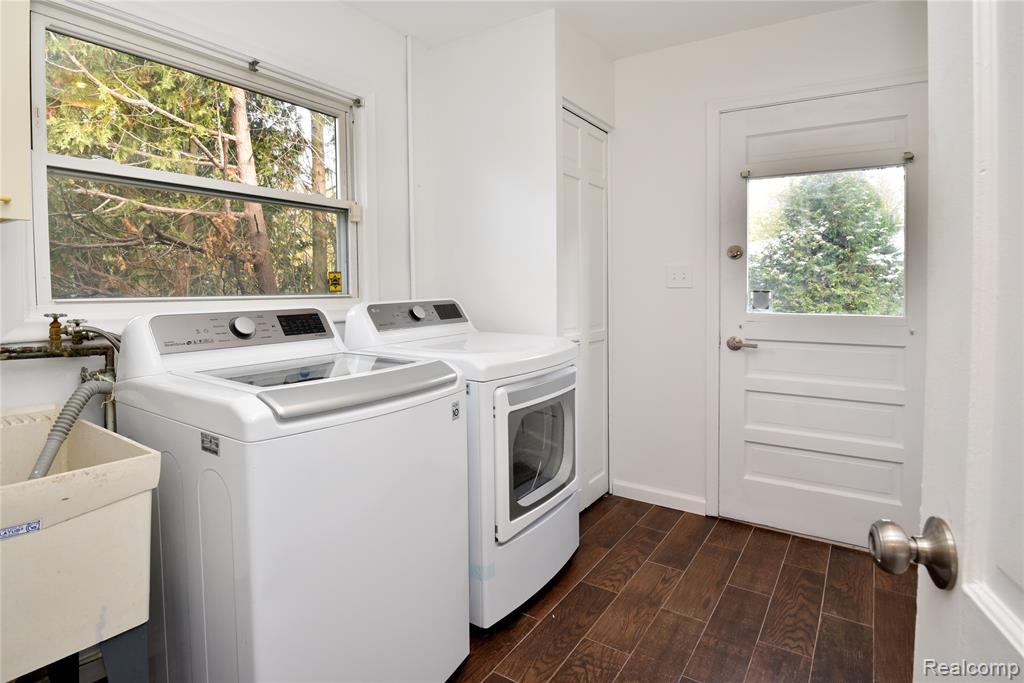 684 Wilshire Drive, Bloomfield Hills, MI 48302 — Photo 17
