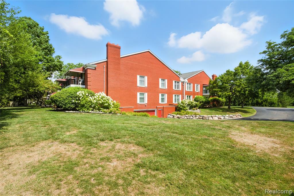 19710 W 13 Mile Road, 211, Beverly Hills, MI 48025 — Photo 49