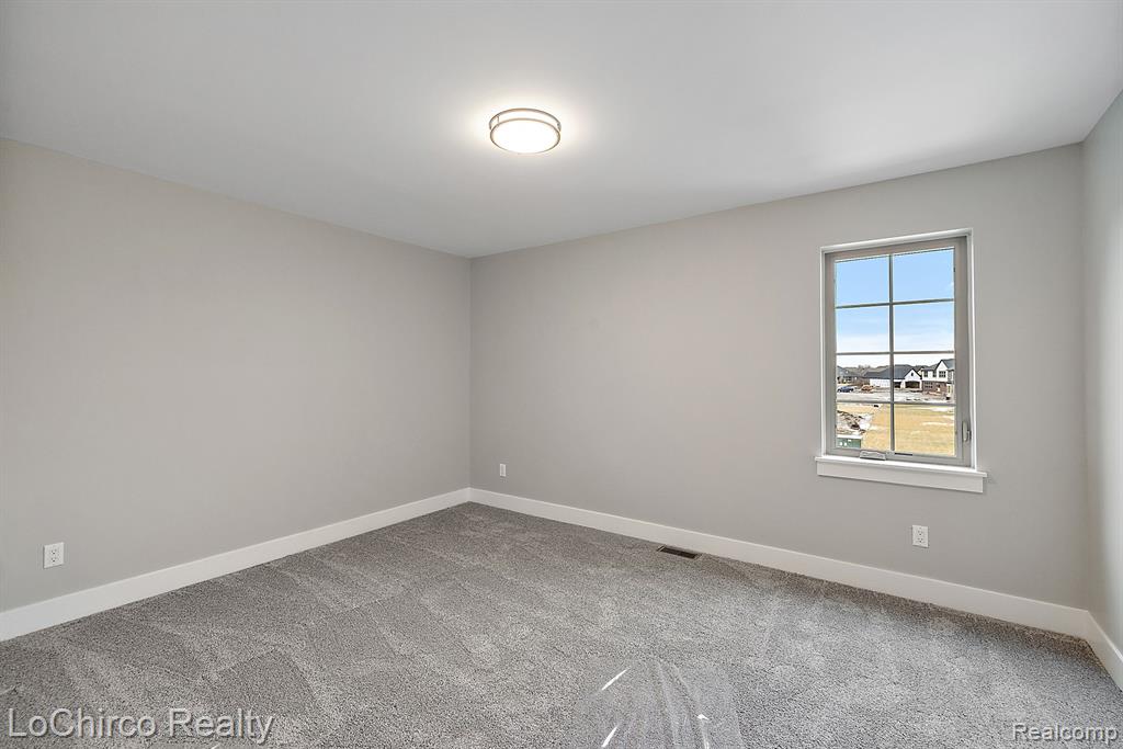 49387 LANGFORD Drive, Macomb, MI 48044 — Photo 39