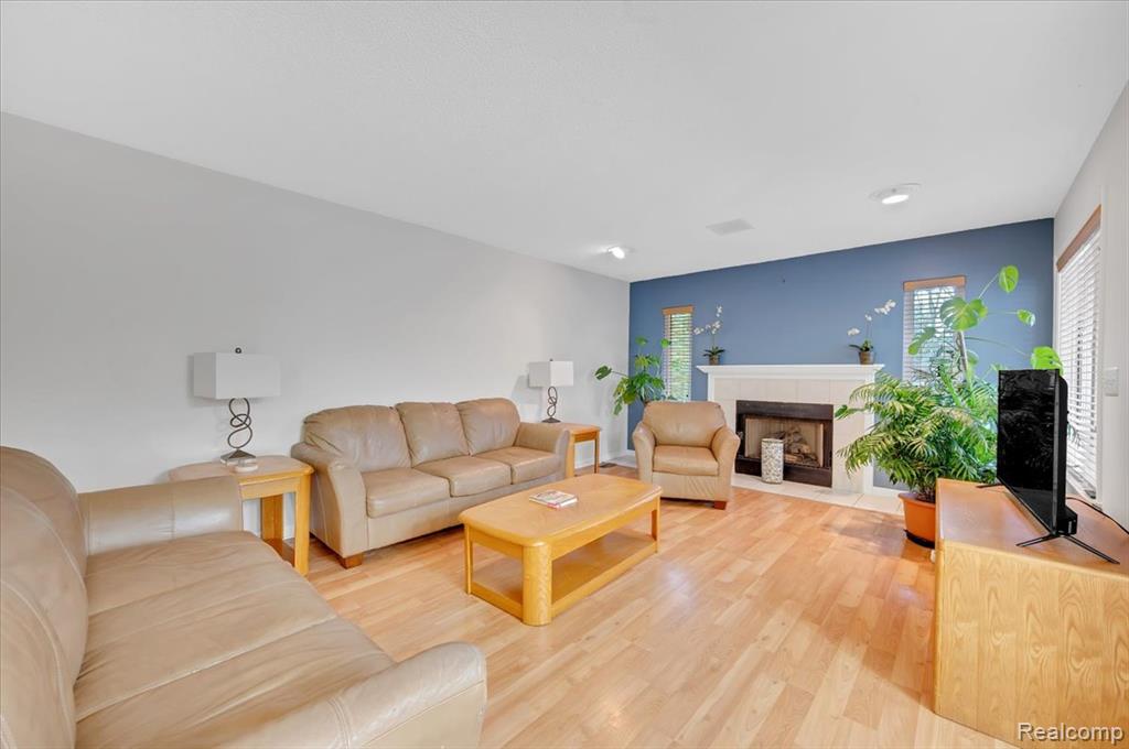 44680 Elizabeth Road, Clinton Twp, MI 48036 — Photo 8