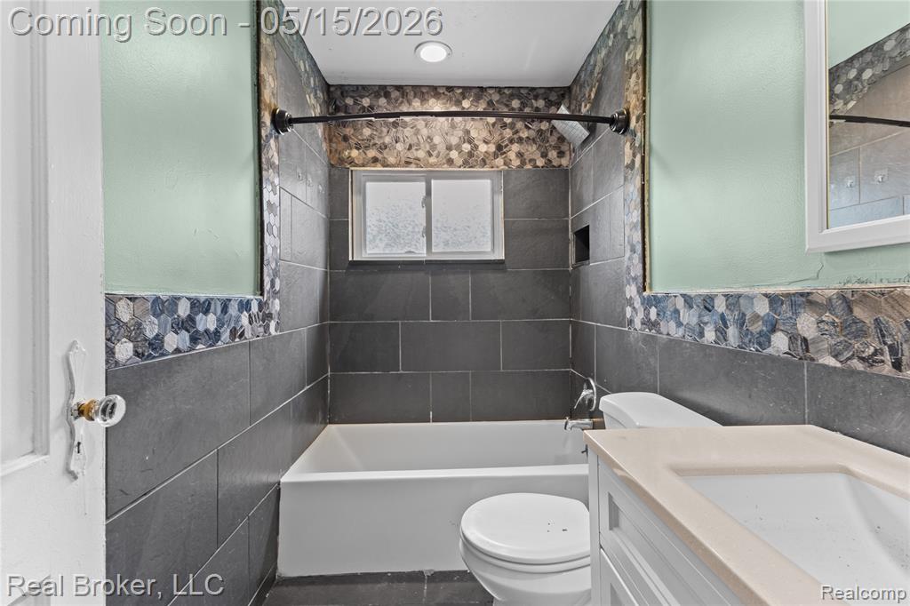 17486 Maine Street, Hamtramck, MI 48212 — Photo 17