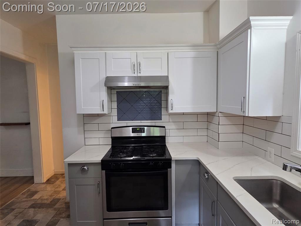 7455 Churchill Street, Detroit, MI 48206 — Photo 17