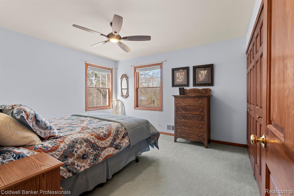 6253 7 MILE Road, South Lyon, MI 48178 — Photo 30