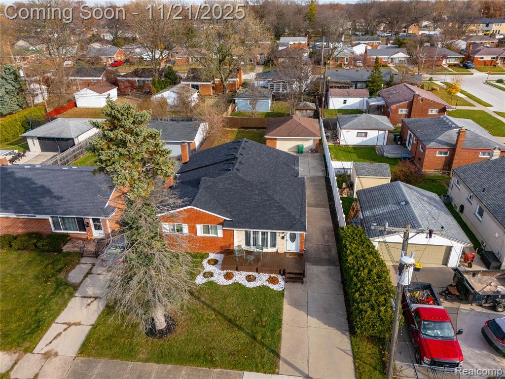 6528 Sterling Court, Garden City, MI — Photo 4