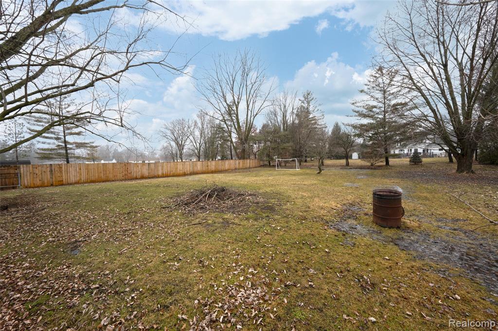 2138 Gratiot Boulevard, Marysville, MI 48040 — Photo 30