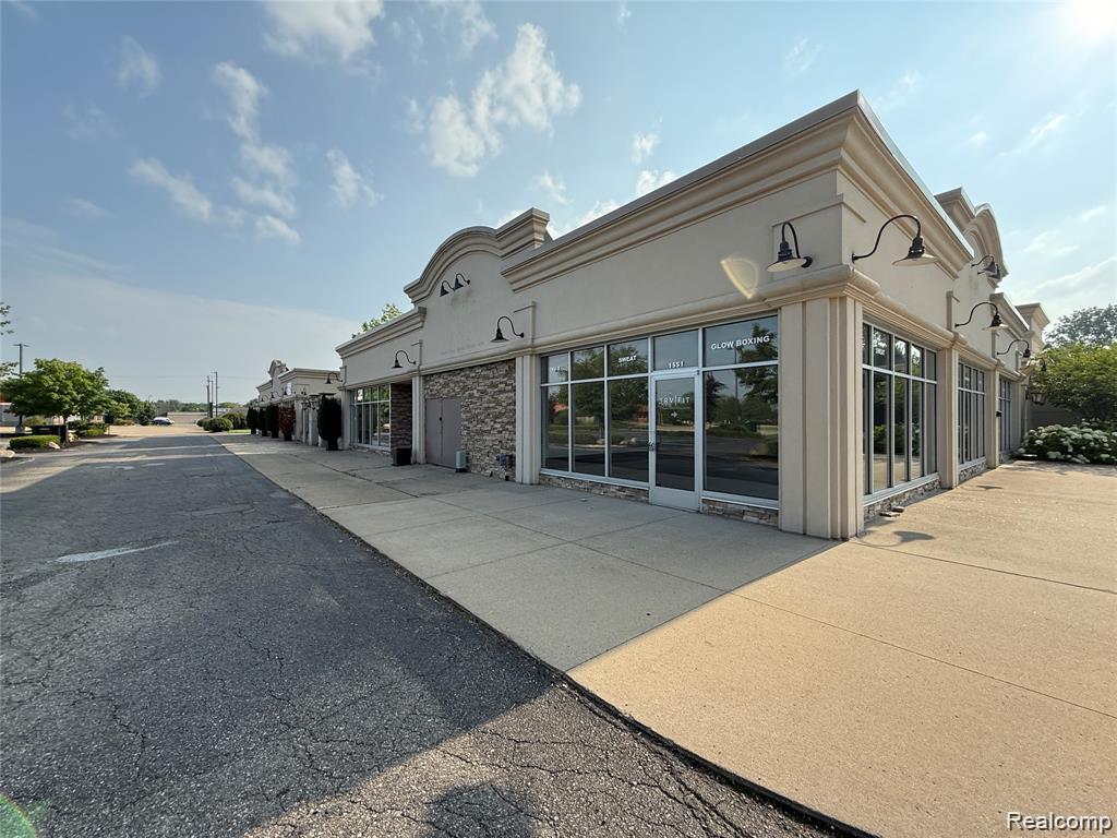 1537 E Pierson Road - Photo 2