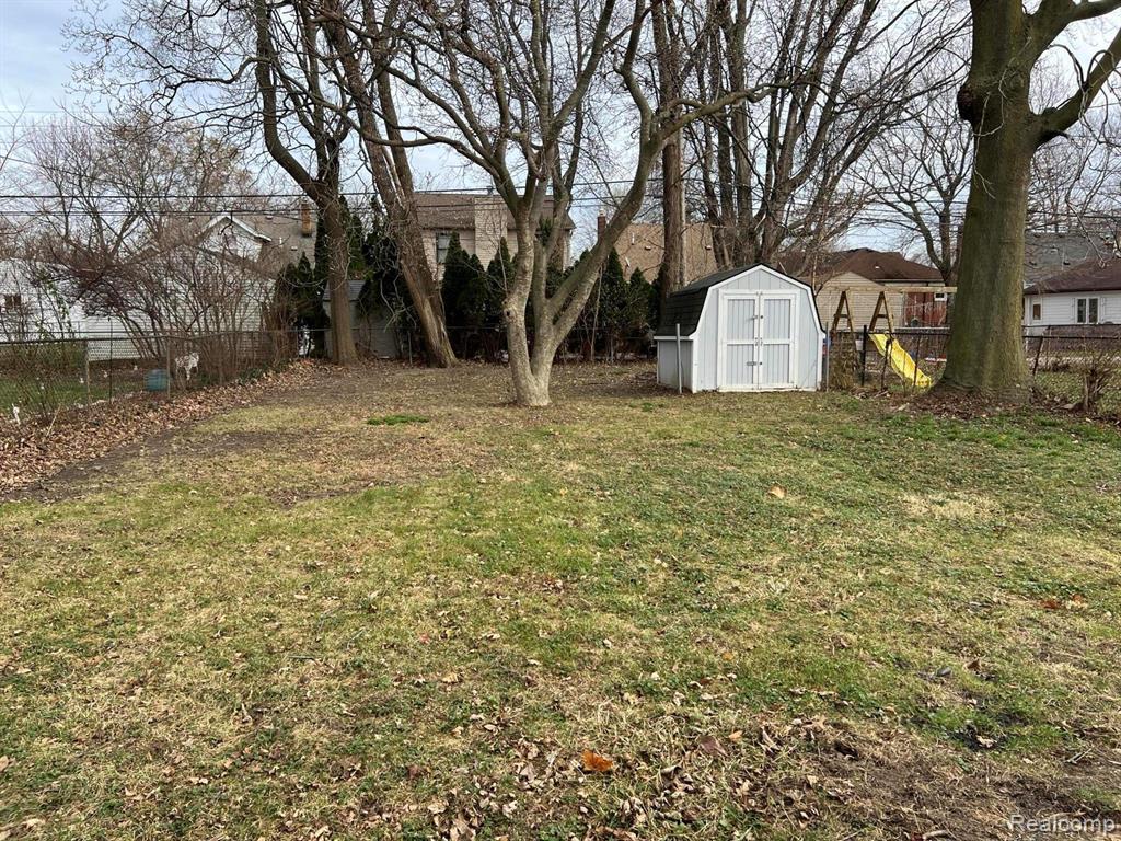 6615 Buckingham Avenue, Allen Park, MI 48101 — Photo 13