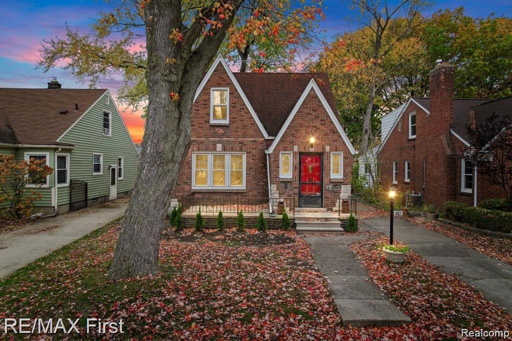 607 E 6TH Street, Royal Oak, MI 48067 — Photo 2