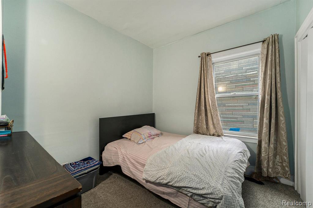 4568 CHARLES Street, Hamtramck, MI 48212 — Photo 12