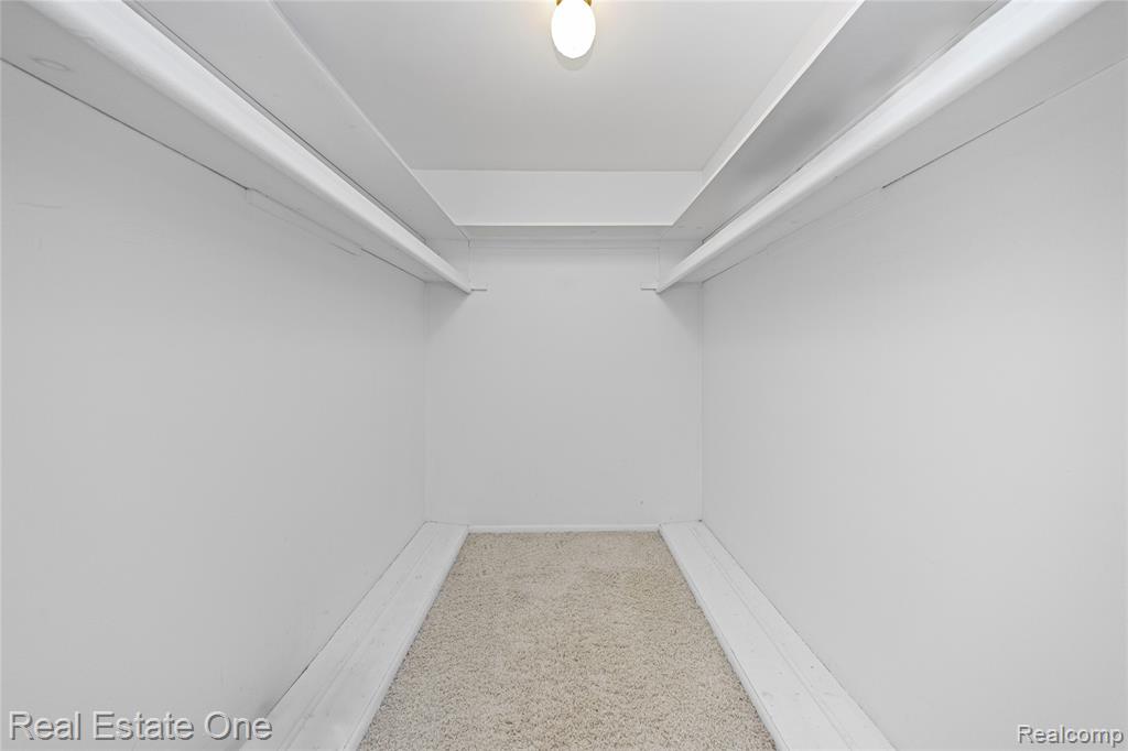 4320 Knightsbridge Lane, West Bloomfield, MI 48323 — Photo 35
