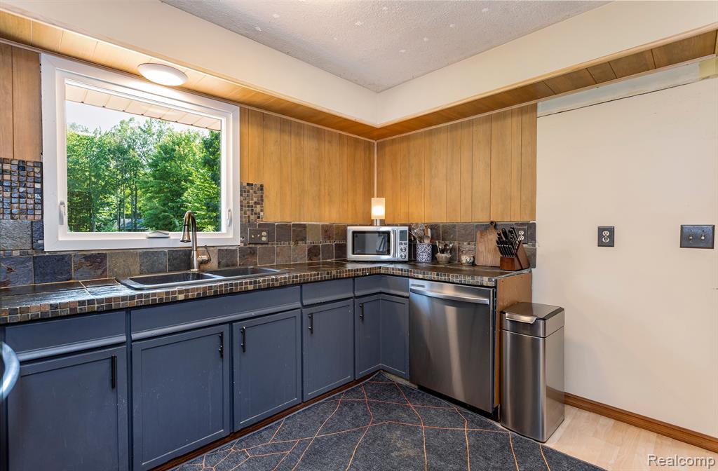18590 NELSON Road, St. Charles, MI 48655 — Photo 9