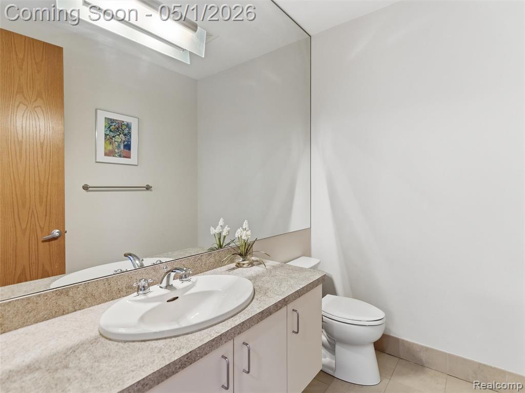 8390 Warwick Groves Court, Grand Blanc, MI 48439 — Photo 28